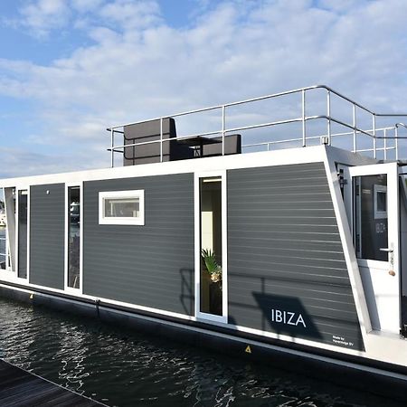 Вилла Tiny Floating House Ibiza Маастрихт Экстерьер фото
